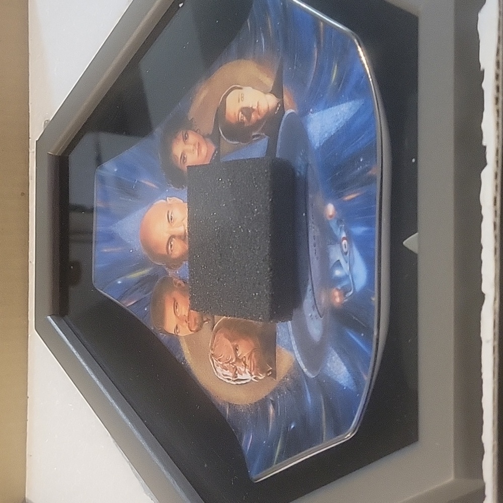 Star Trek Commemorative Collection framed plate Authentic 25th Anniversary - Picture 5 of 5